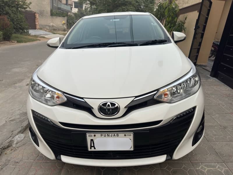 B2B Toyota Yaris Ativ X 1.5 Top Push Start 0