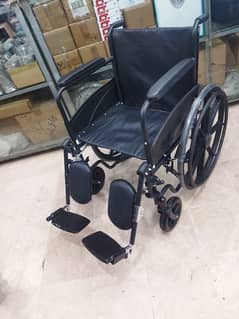 Wheel chair with leg stand