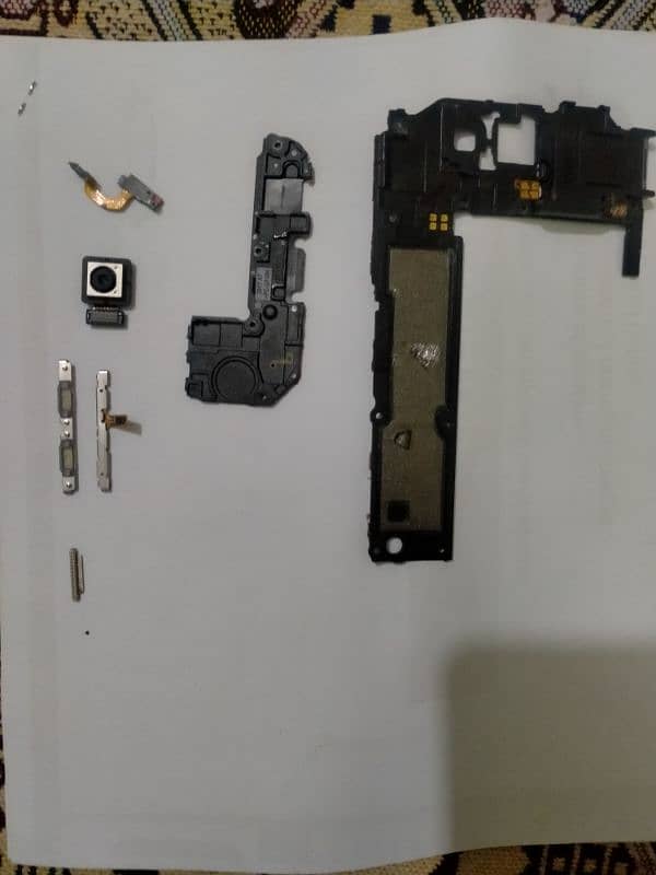 Samsung A7 2017 model original parts in working condition 1