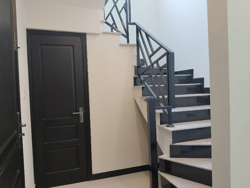 2 Bedroom Apartments for Rent visit Anytime 2 floor lift install park and masjid 4