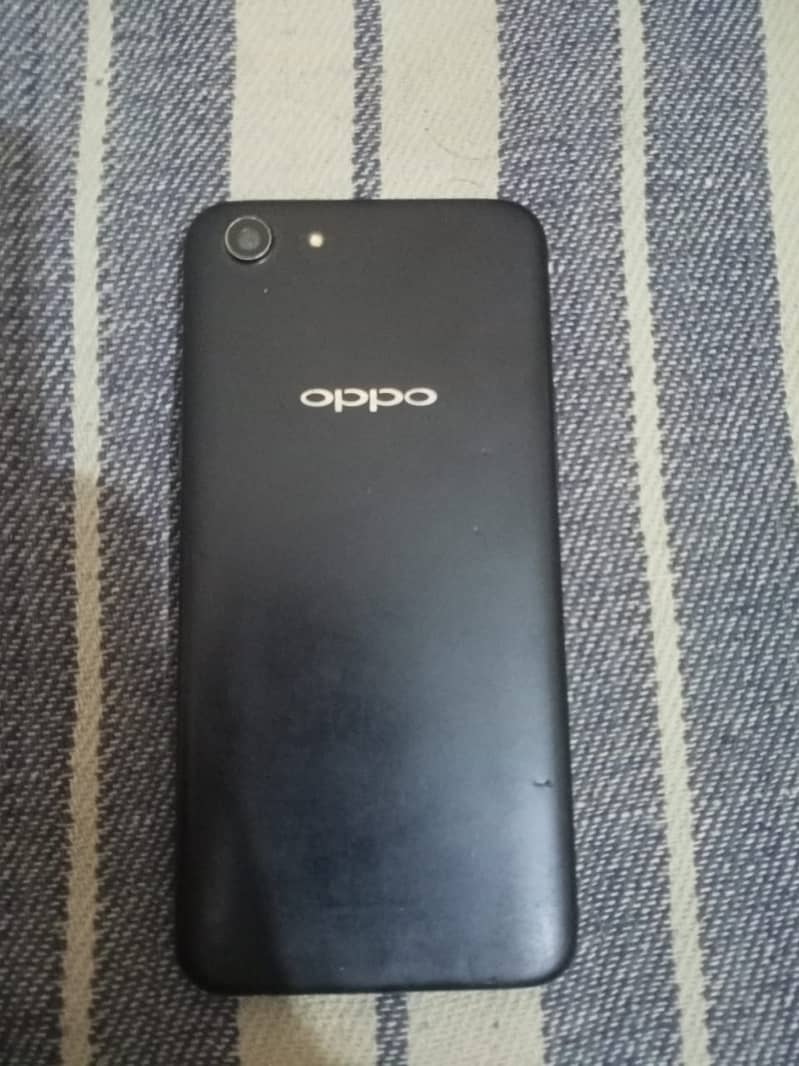 Oppo a83 1