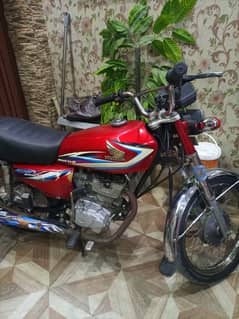 honda125 oringal condition engine pack ha koi kam nhi hona