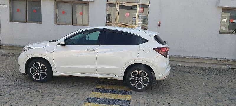 Honda Vezel 2015 3