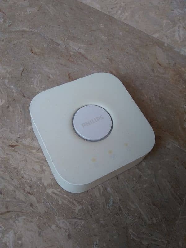 Philips hue bridge 2.1 for ZigBee Smart bulbs 1