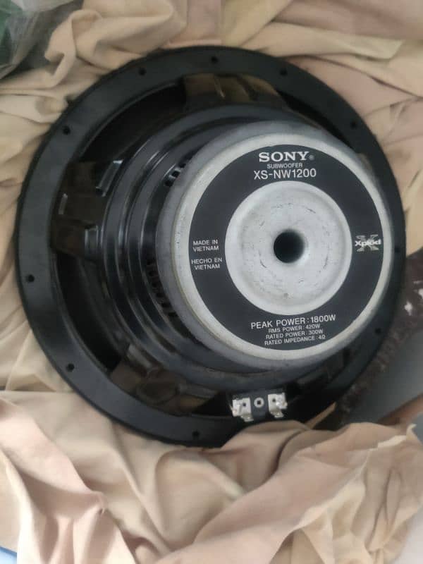 1 rock mars amplifier 1 sony explod sub woofer 1 pioneer sub woofer 2