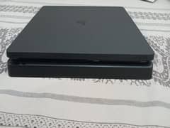 PlayStation (PS4) Slim with disc