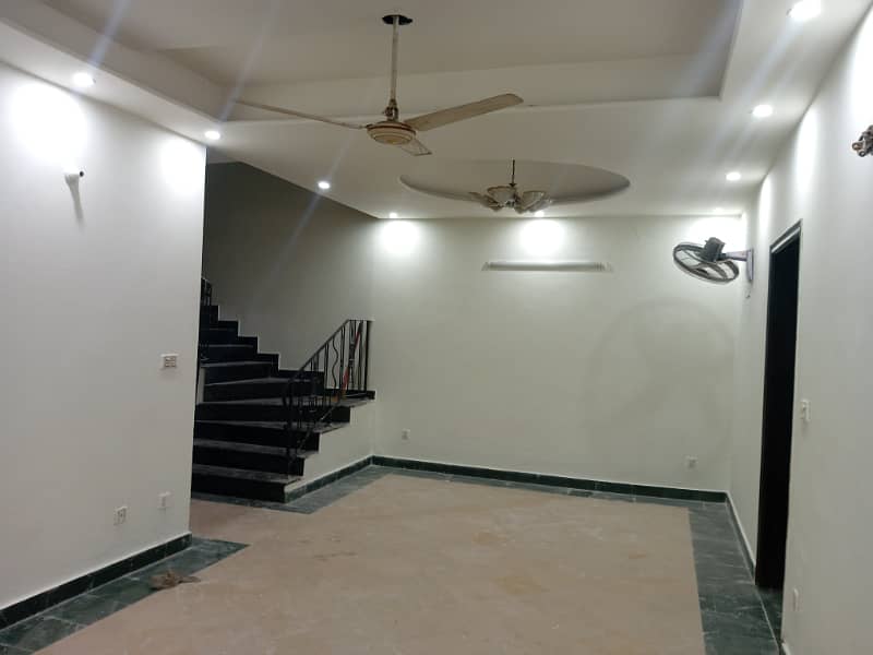 8 MARLA FULL HOUSE FOR RENT IN JOHAR TOWN 14