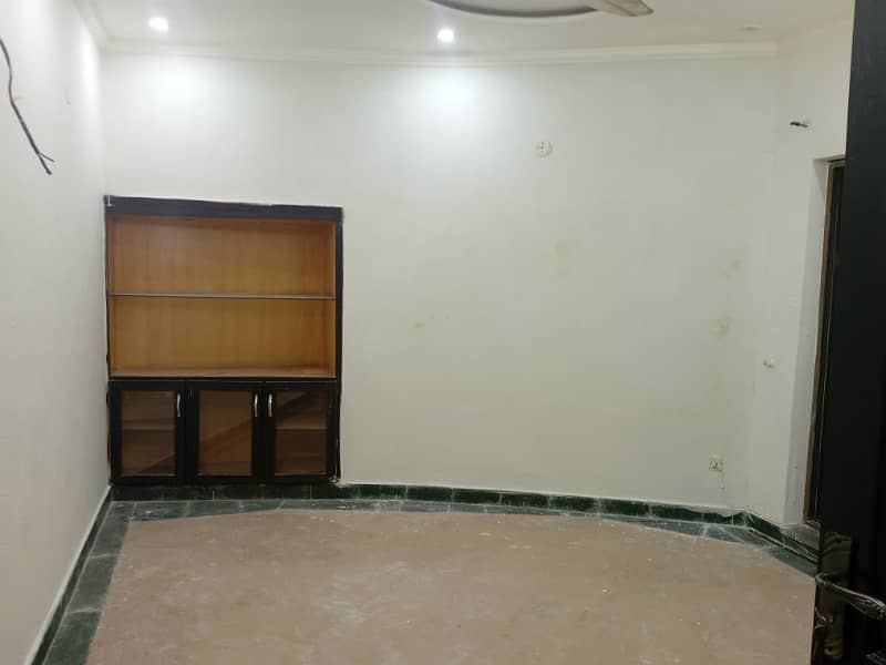 8 MARLA FULL HOUSE FOR RENT IN JOHAR TOWN 22