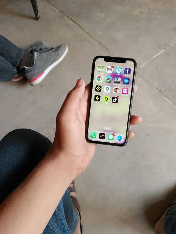 iphone xs 4