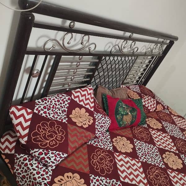 Beautiful iron bed king size 1