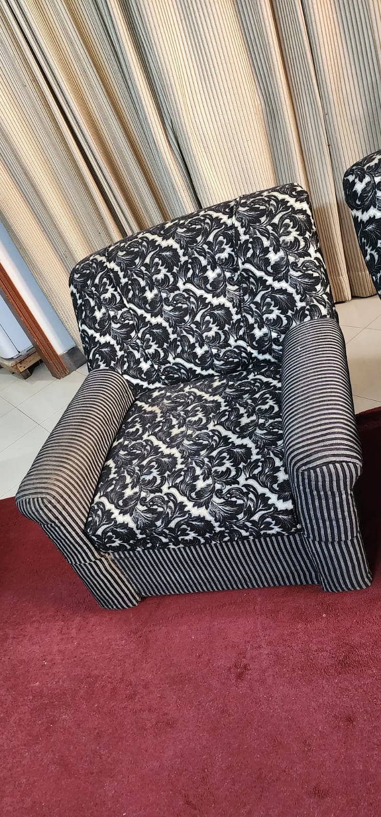 Five Seater Sofa Set Available for Immediate Sale At Affordable Price 2