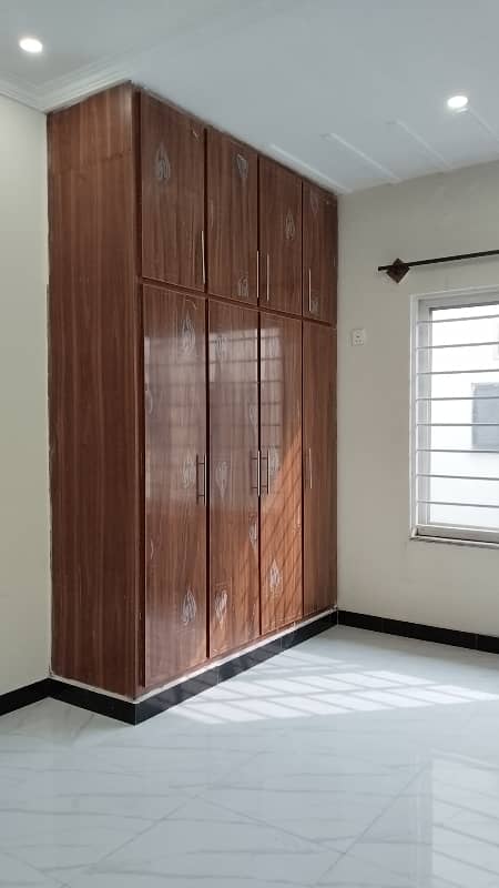 1 kanal upper portion for Rent visit Anytime 3 bedroom Attach bathroom 1 kitchen 1DRAWING room 1 sarvan quarter contact 03345370600 2