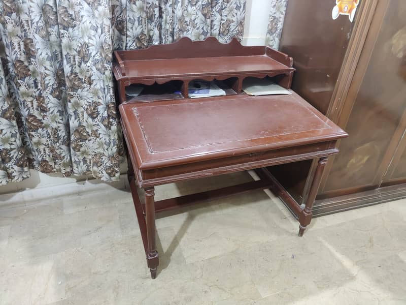 Vintage office table with large drawer for paperwork 2