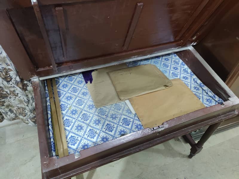 Vintage office table with large drawer for paperwork 4