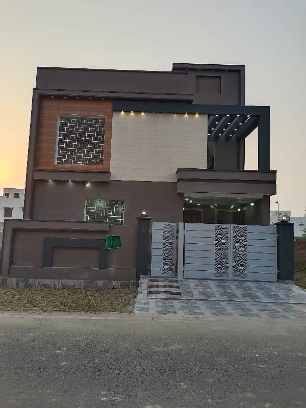 6 Marla Brand New House for Sale 0