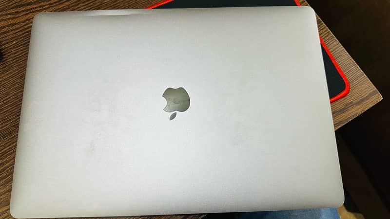 apple macbook pro 2019 i7-2.6 ghz 16/512 15 inch 4