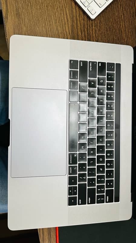 apple macbook pro 2019 i7-2.6 ghz 16/512 15 inch 5