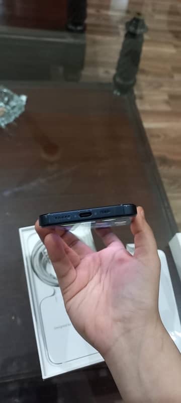 I phone 15 Pro Blue titanium 5