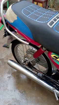 Honda cd70 2023 k 3 maheeena ha Karachi namber ha