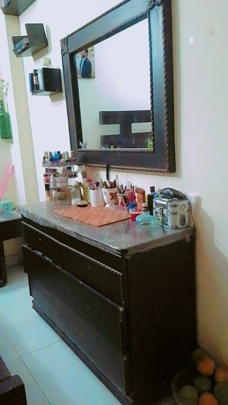 Dressing Table 2