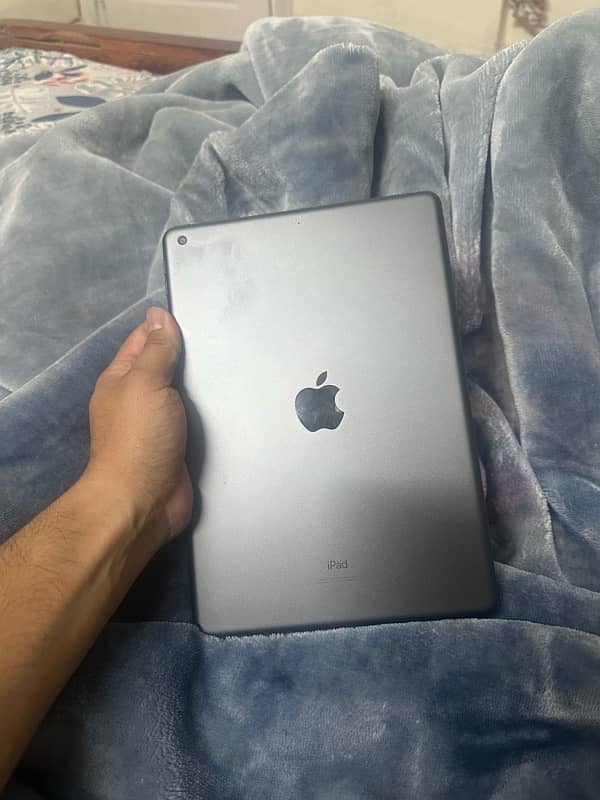 Ipad 8th Generation - 128 GB 3