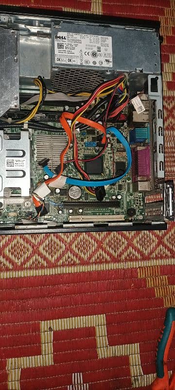 DELL daxtop PC core 2 due for sale in working condition 4