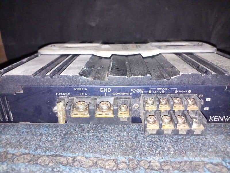 KENWOOD 4 CHANNEL POWER AMPLIFIER 2