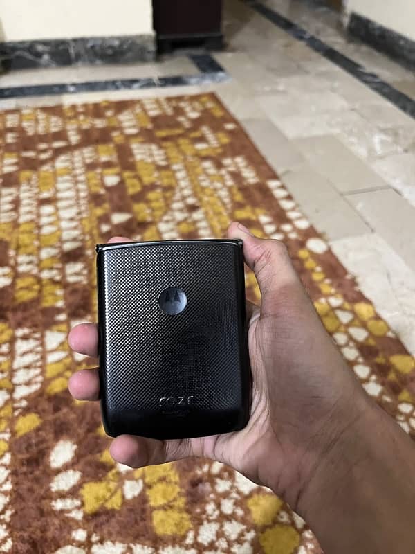 Motorola razr 2019 1