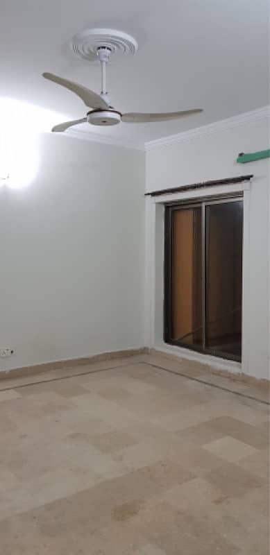 Sale of 10 Marla, 3-Floor house in G-9/4 Islamabad 4