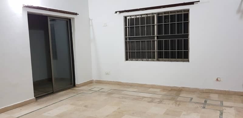 Sale of 10 Marla, 3-Floor house in G-9/4 Islamabad 7