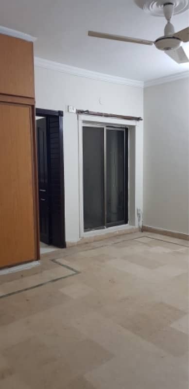 Sale of 10 Marla, 3-Floor house in G-9/4 Islamabad 8