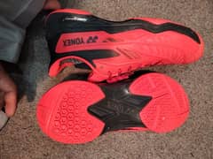 Yonex badminton shoes size 43.5