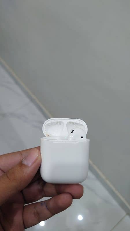 Airpods 2nd generation 4