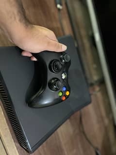 xbox 360 slim  250 gb condition  perfect  and fine