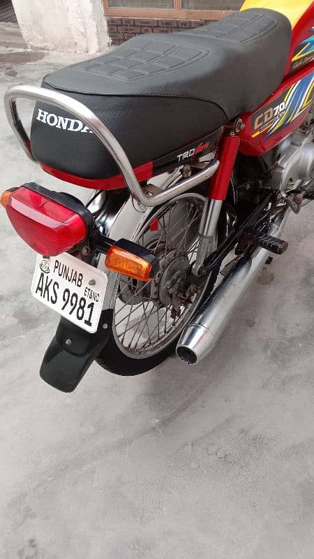 Honda CD 70 4