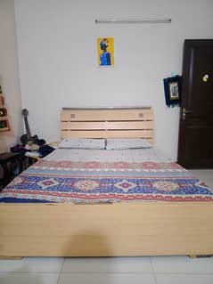 Queen size bed with mattress