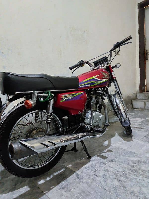 *Honda  CG 125 ( Model  2017 ) good condition* 1