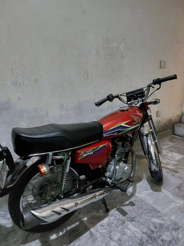 *Honda  CG 125 ( Model  2017 ) good condition* 4