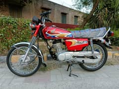 Honda CG125 bike