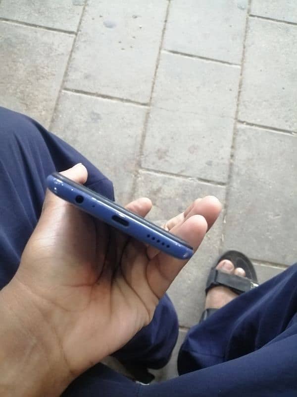 Redmi note 9 with box glass crack little 10