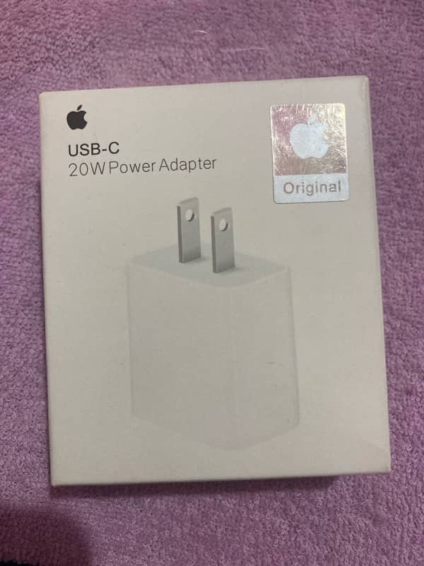 usb-c 20w power adapter 1