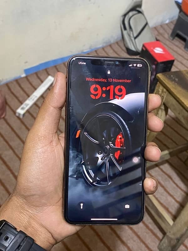 I phone 11 pro max pta prove 256 gb 2