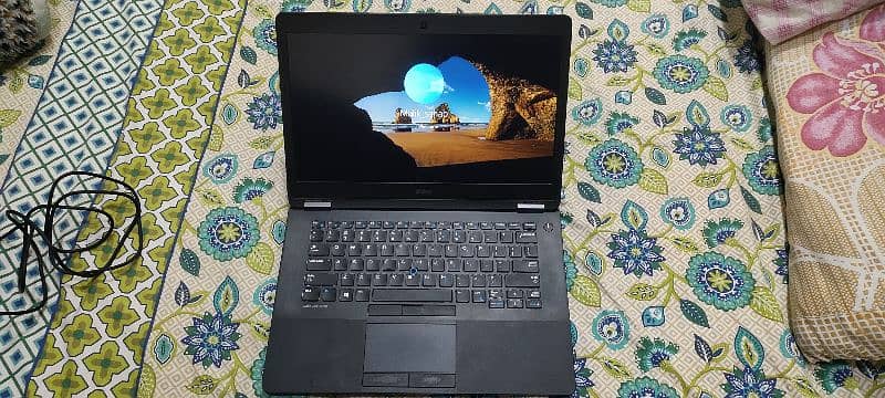 Dell latitude 7470 core i5 generation 6th Ram 8 256ssd 3