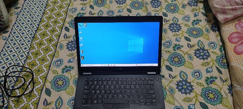 Dell latitude 7470 core i5 generation 6th Ram 8 256ssd 4