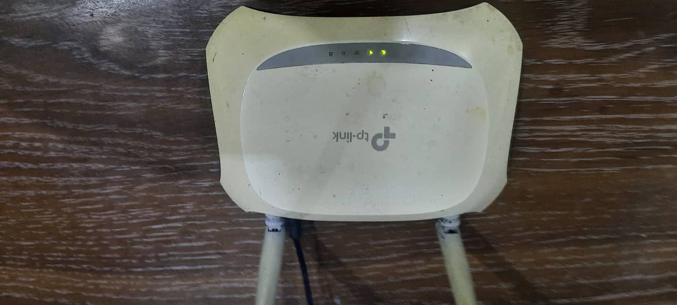 Tp Link Wr840n Dual Antenna Router in Woking Condition 4