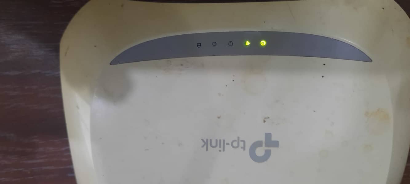 Tp Link Wr840n Dual Antenna Router in Woking Condition 6