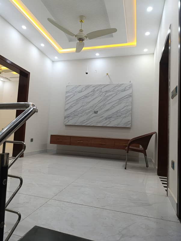 5 Marla Luxury Brand New House Available For Rent In BB Block Sector D Bahria Town Lahore 4