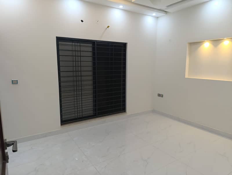 5 Marla Luxury Brand New House Available For Rent In BB Block Sector D Bahria Town Lahore 13