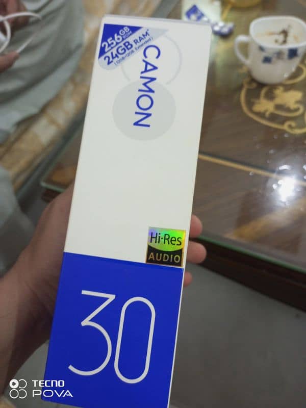 camon 30 box and charger available 2