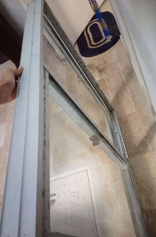 Aluminum sliding window 0